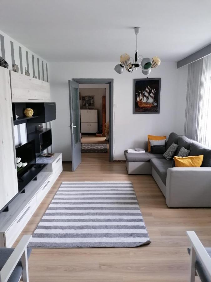 Apartament Alexia Apartment Orsova Bagian luar foto