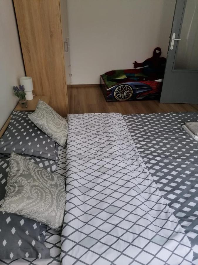 Apartament Alexia Apartment Orsova Bagian luar foto